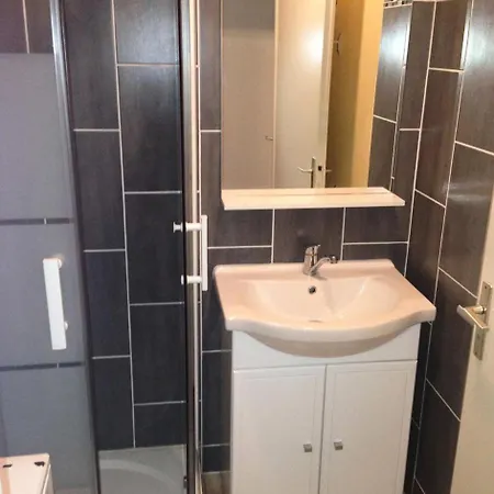 La Yole - T3 Proche Place Du Marche Mae-7401 Apartmán