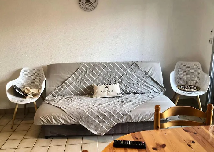 La Yole - T3 Proche Place Du Marche Mae-7401 Apartmán